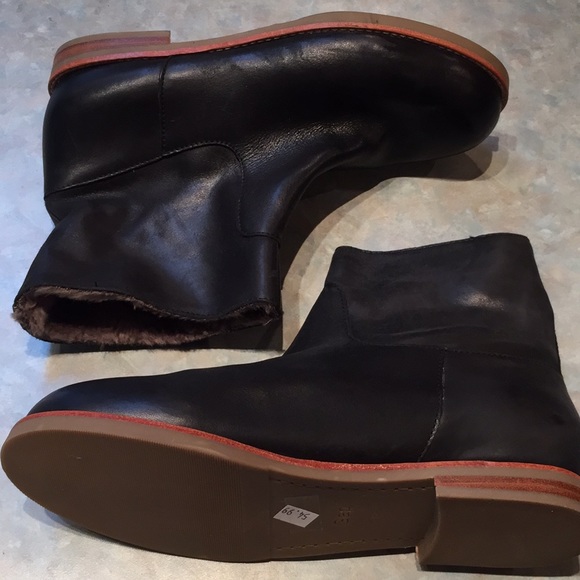 Gap black leather ankle boots - Picture 2 of 11